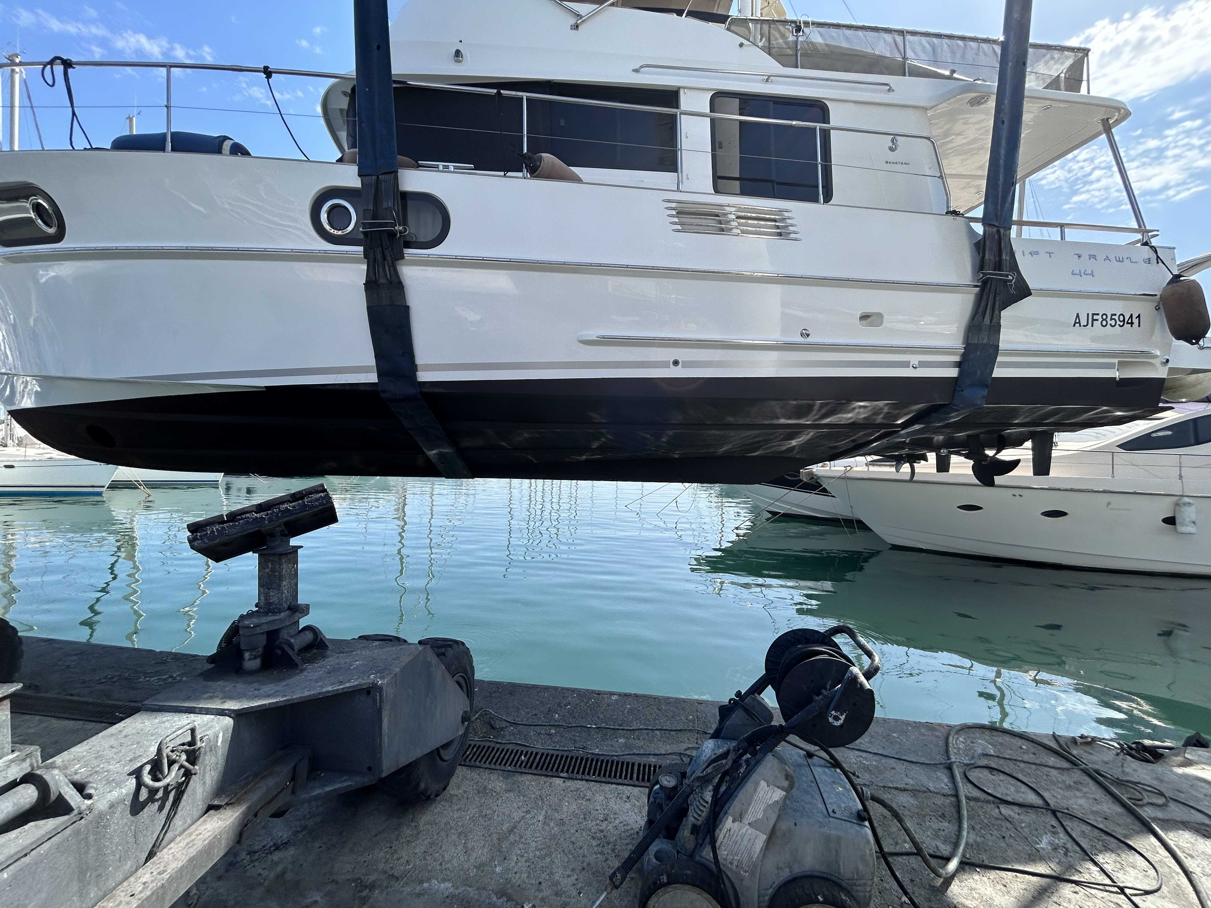 slider 0 Beneteau Swift Trawler 44